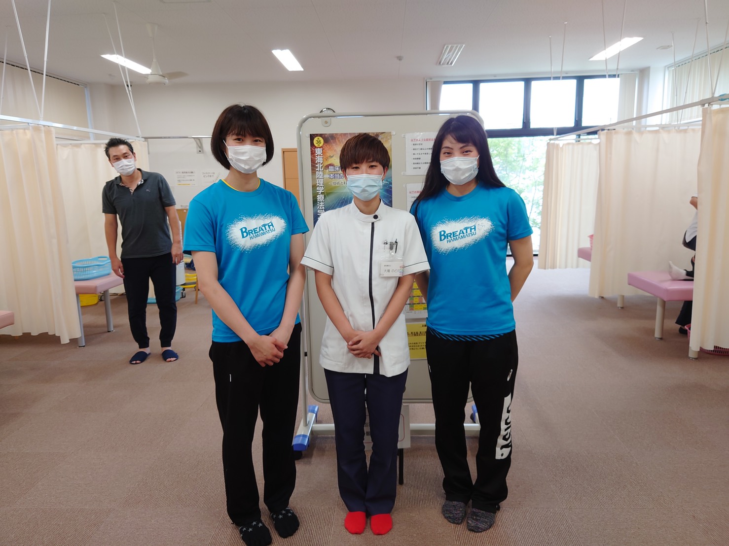 チーム活動 医療法人社団楽天堂 楽天堂整形外科様に表敬訪問を行いました ブレス浜松 女子バレーボールクラブ チーム活動 医療法人社団楽天堂 楽天堂整形外科様に表敬訪問を行いました ブレス浜松 女子バレーボールクラブ